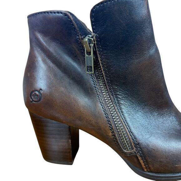 Born Jeana Womens Distressed Brown Chunky High Heel Boots Booties Shoes sz 7 M - Picture 12 of 16